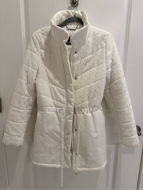 White House Black Market Ivory Lace Quilted Coat Jacket Size M